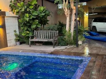 Casa EN VENTA CUMBRES JADE