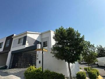 Casa en venta Cumbres, las Lomas sector Privadas Las Antillas