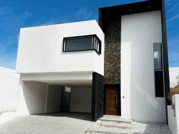 CASA EN VENTA C/ RECAMARA EN PLANTA BAJA EN BOSQUE REAL $6.7 MILL