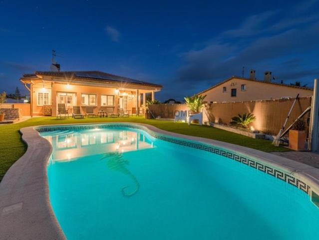 Casa en venta Canyelles