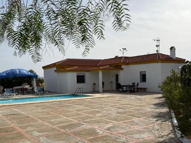 Casa en venta Carmona