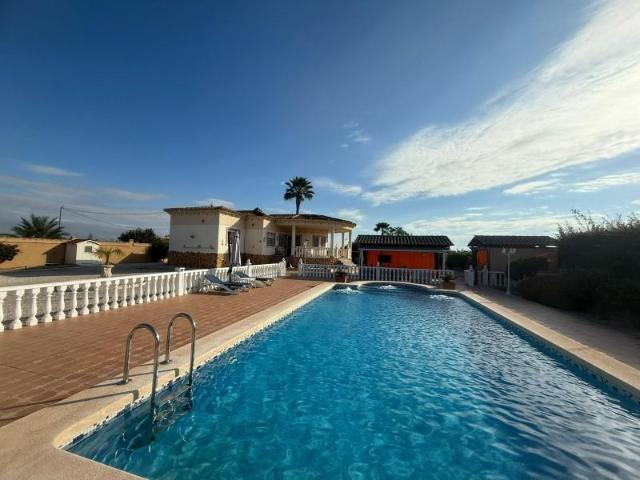 Casa en venta Catral