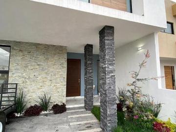 CASA EN VENTA CAÑADAS DEL ARROYO CORREGIDORA QRO. 4 HABITACIONES Y ROOF GARDEN