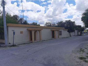Casa En Venta En Parás Centro, Parás