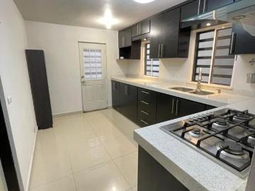 Casa en Venta, Cerradas de Casa Blanca, San Nicolas de los Garza