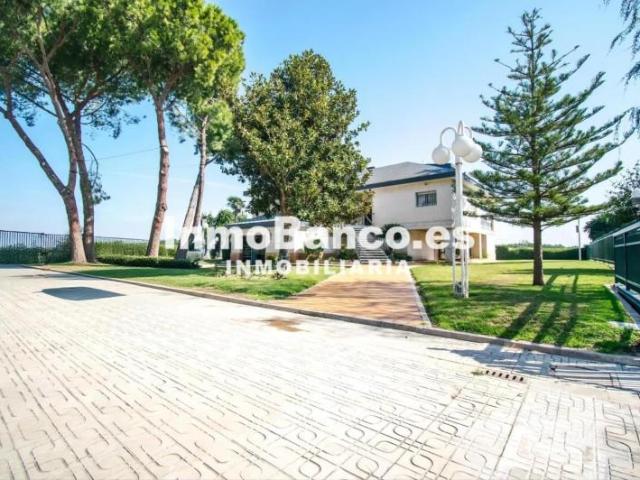 Casa en venta Chiva