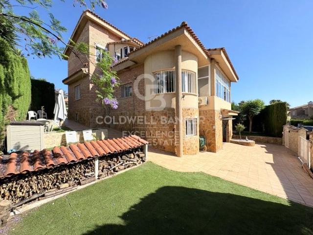 Casa en venta Chiva