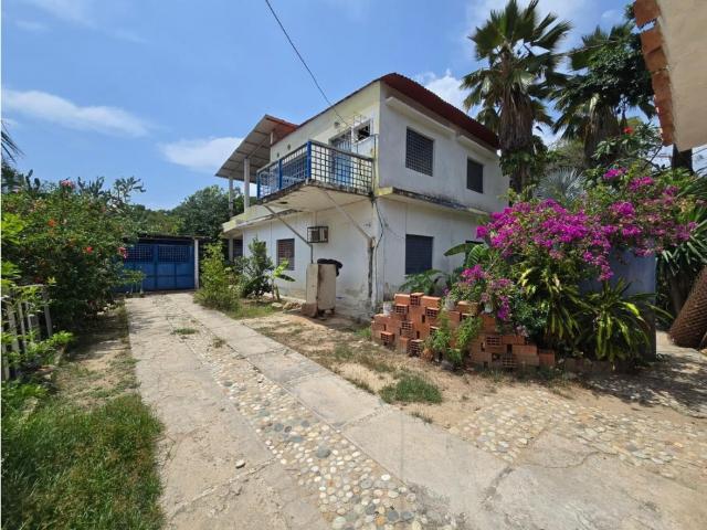 Casa en venta Choroní Puerto Colombia