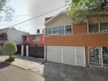 Casa en Venta col Granjas Esmeralda Iztapalapa CDMX