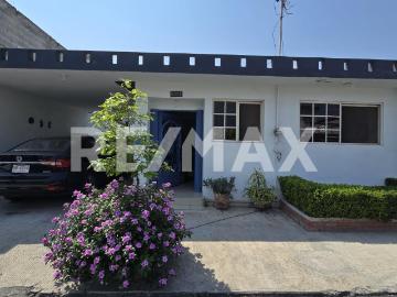 CASA EN VENTA – COL. LOMA LINDA, MONTERREY