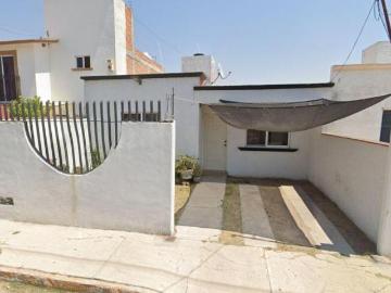 CASA EN VENTA, COL. SANTA CRUZ, SAN JUAN DEL RÍO, QUERÉTARO ¡REMATE BANCARIO!