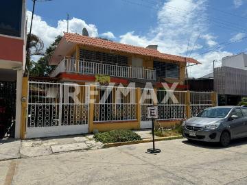Casa en Venta, col. Santa Elena