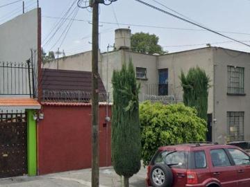 CASA EN VENTA COLONIA CLAVERIA POR REMATE, EXCELENTE OPORTUNIDAD!