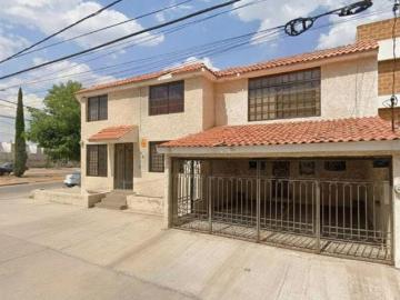Casa en Venta, Colonia Lomas 4ta Secc por Remate, Excelente oportunidad