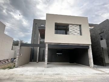 CASA EN VENTA COLONIA LOS CRISTALES ZONA CARRETERA NACIONAL MONTERREY