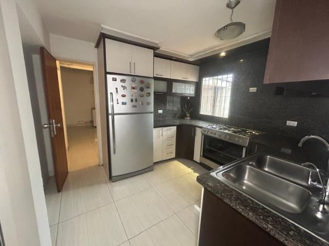 Casa en Venta Colinas de Carrizal 890Mts2 5 hab 3 baños 4p/e