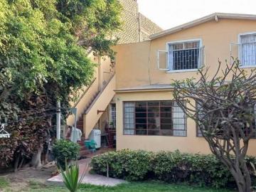 CASA EN VENTA COMO TERRENO