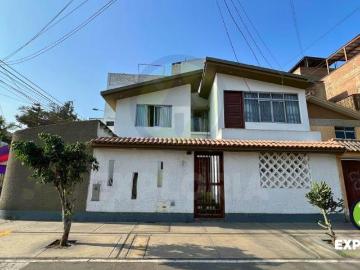 CASA EN VENTA COMO TERRENO SALAMANCA