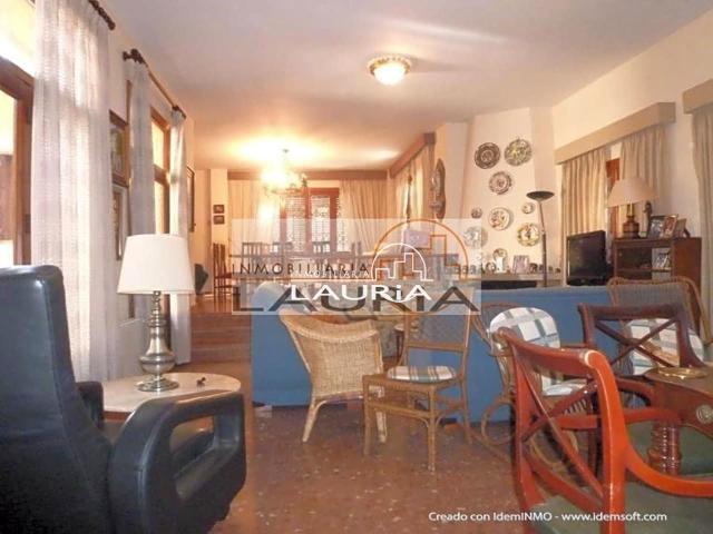 Casa en venta con 423 m2, 6 dormitorios en L'Eliana