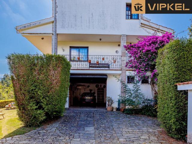 Casa en venta con 480 m2, 5 dormitorios en Vilar Pontedeume
