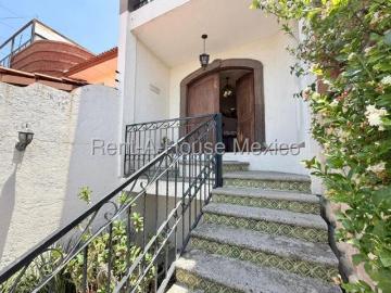 Casa en venta con 4 Hab, 5 Baños en la Arboleda, Queretaro,Mexico