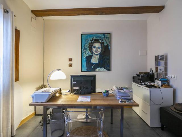 Casa en venta con 550 m2, 9 dormitorios en Chulilla