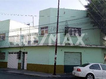 Casa en venta con 5 Departamentos en Casas Alemán GAM