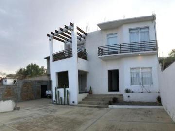 Casa en venta con 5 recámaras, 2 en planta baja, en Cuicatlán, Col. Guelaguetza, Atzompa, Oaxaca