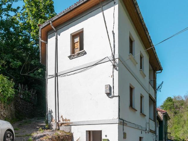 Casa en venta con 83 m2, 6 dormitorios en Cabañaquinta Aller, Cabañaquinta