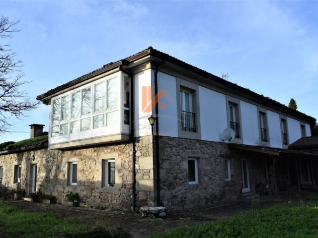 Casa en venta con 883 m2, 6 dormitorios en Oza Teo, Teo