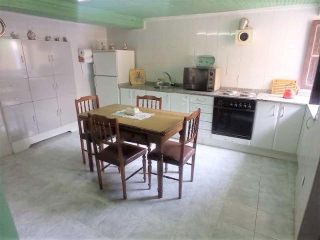 Casa en venta con 114 m2, 4 dormitorios en Pravia