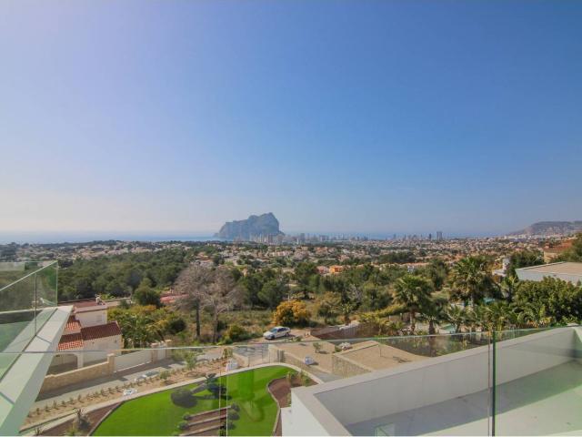 Casa en venta con 1800 m2, 6 dormitorios en Benissa