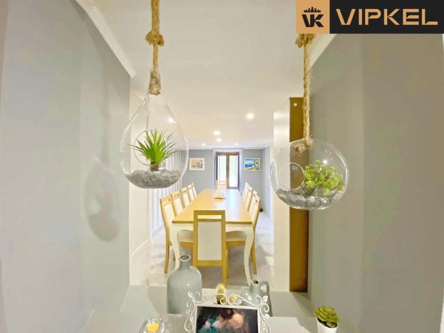 Casa en venta con 182 m2, 4 dormitorios en Serantes Ferrol