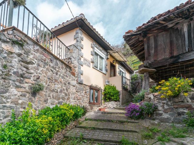 Casa en venta con 224 m2, 3 dormitorios en Lena, Lena