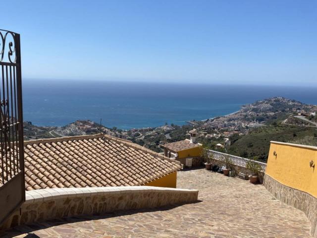 Casa en venta con 190 m2, 3 dormitorios en Taramay Almuñecar