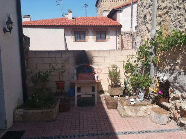 Casa en venta con 200 m2, 3 dormitorios en Ameyugo