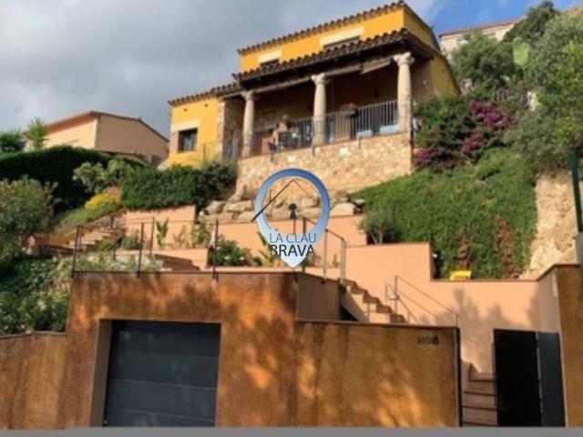 Casa en venta con 221 m2, 3 dormitorios en Bufaganyes Santa Cristina d'Aro