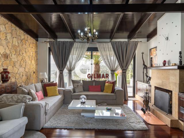Casa en venta con 240 m2, 5 dormitorios en Santa Brígida