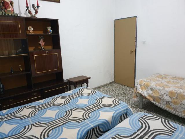 Casa en venta con 242 m2, 6 dormitorios en Andújar
