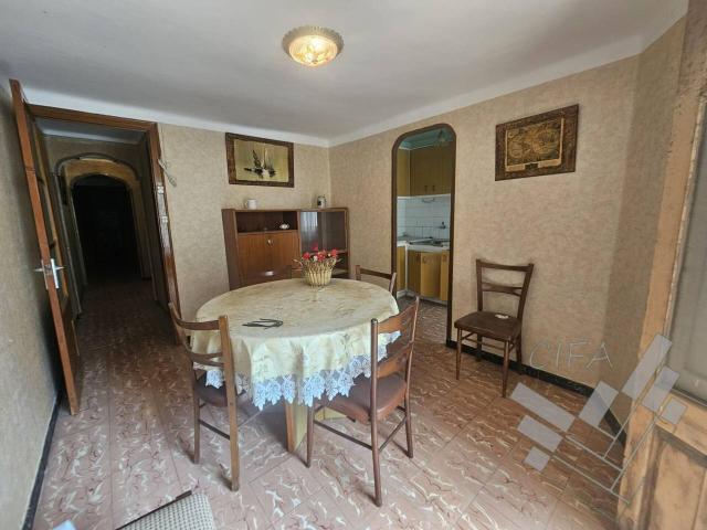 Casa en venta con 245 m2, 4 dormitorios en Rossell