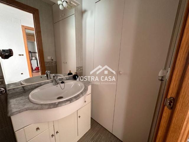 Casa en venta con 250 m2, 4 dormitorios en Requena Población Requena
