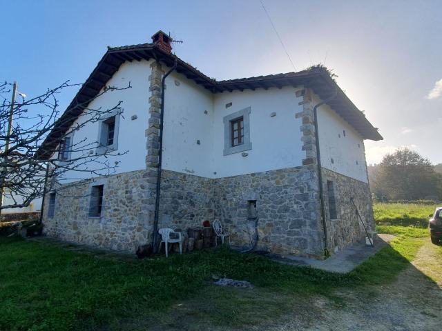 Casa en venta con 250 m2, 5 dormitorios en Allende Llanes Concejo