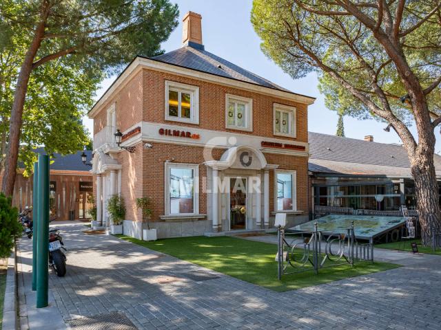 Casa en venta con 2635 m2, 8 dormitorios en Alcobendas