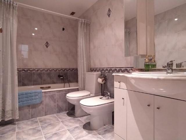 Casa en venta con 268 m2, 5 dormitorios en Betxí
