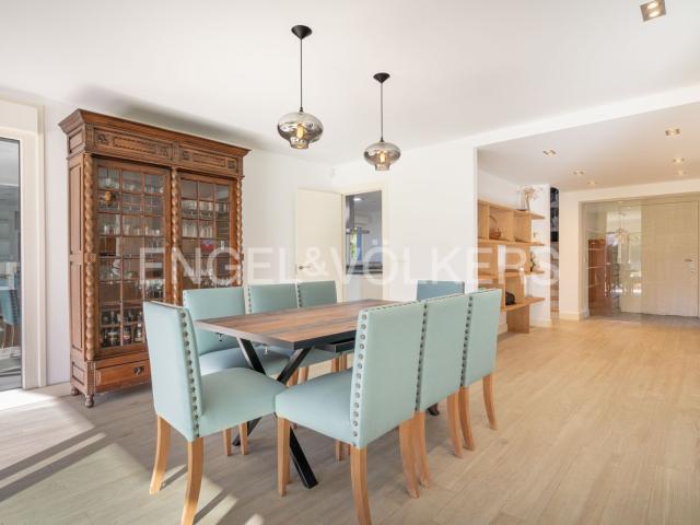 Casa en venta con 278 m2, 5 dormitorios en Siero