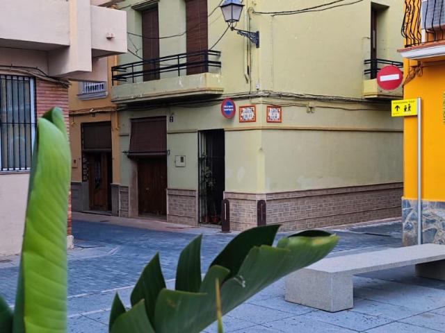 Casa en venta con 280 m2, 4 dormitorios en Real de Gandía