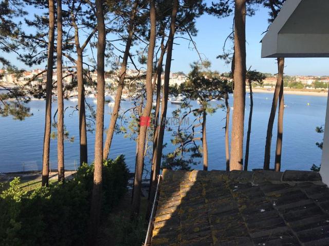 Casa en venta con 300 m2, 8 dormitorios en Padriñán Sanxenxo
