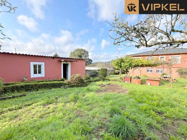 Casa en venta con 316 m2, 4 dormitorios en Sigrás Cambre