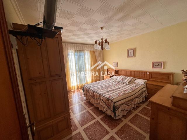Casa en venta con 325 m2, 5 dormitorios en Turís