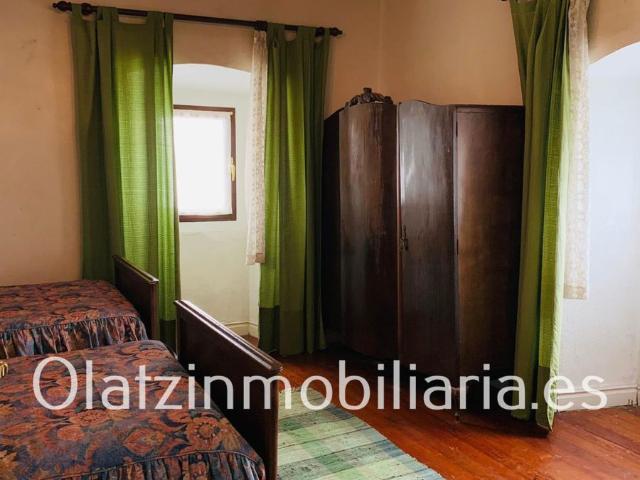 Casa en venta con 328 m2, 6 dormitorios en Artziniega